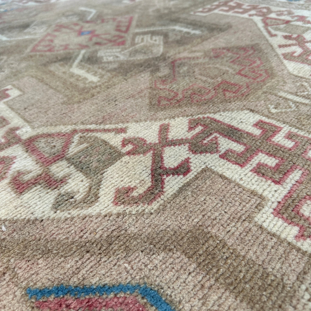 Vintage Turkish Accent Area rug 3.4 x 5 ft