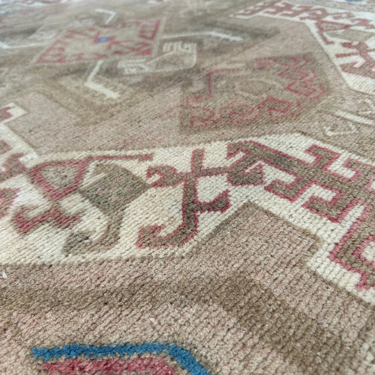 Vintage Turkish Accent Area rug 3.4 x 5 ft