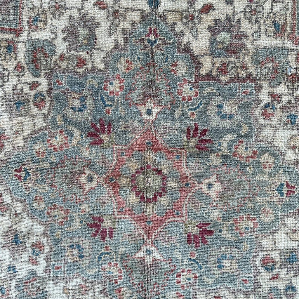XL Vintage Turkish Accent Area Rug 5.9 x 8.4 ft