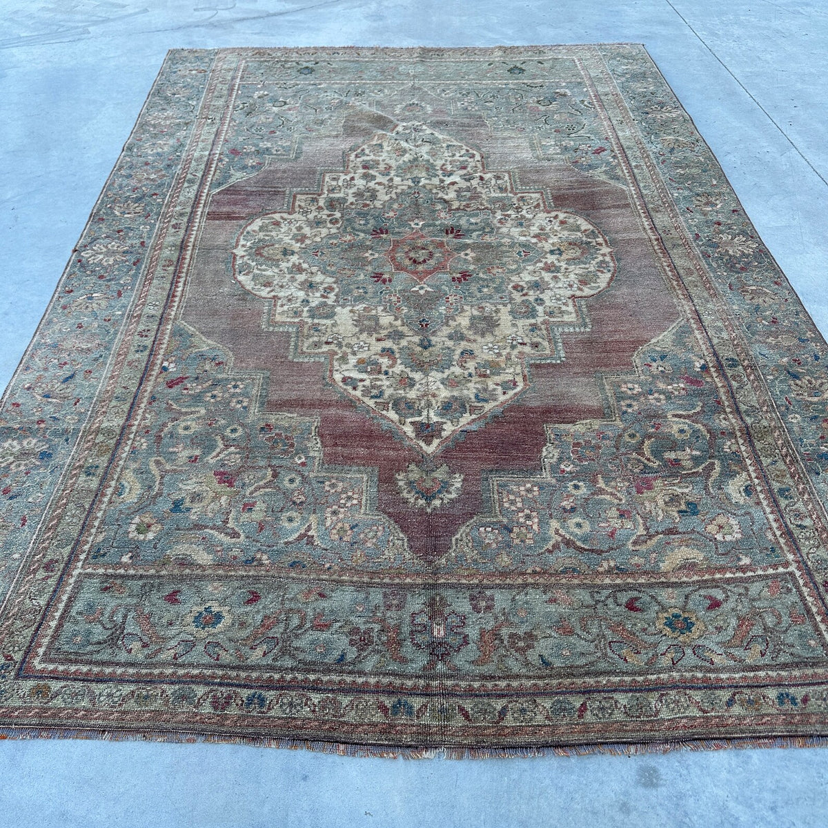 XL Vintage Turkish Accent Area Rug 5.9 x 8.4 ft
