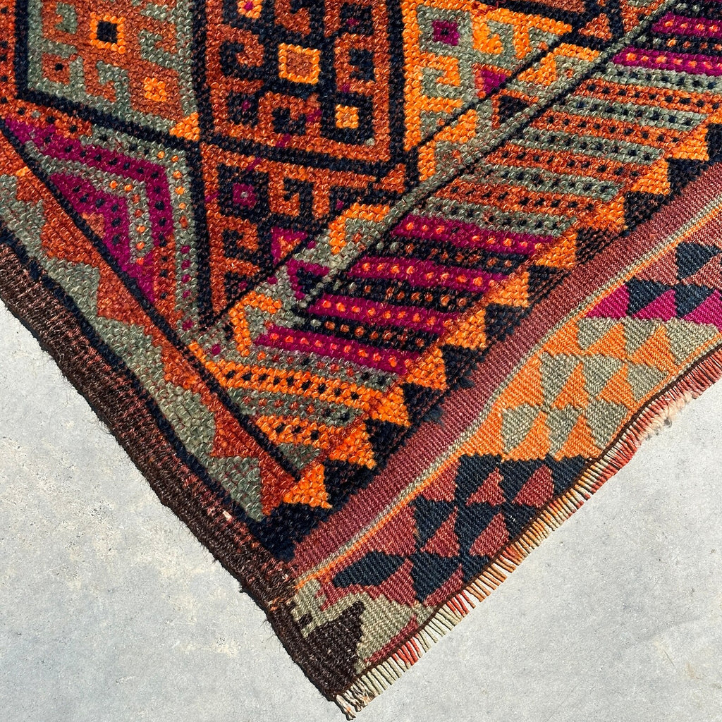 Vintage Turkish Accent Area rug 3.5 x 7.2 ft