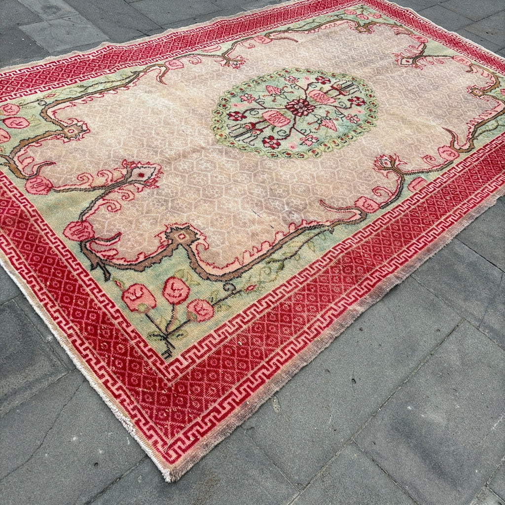 XL Vintage Turkish Accent Area Rug 5.9 x 9.7 ft