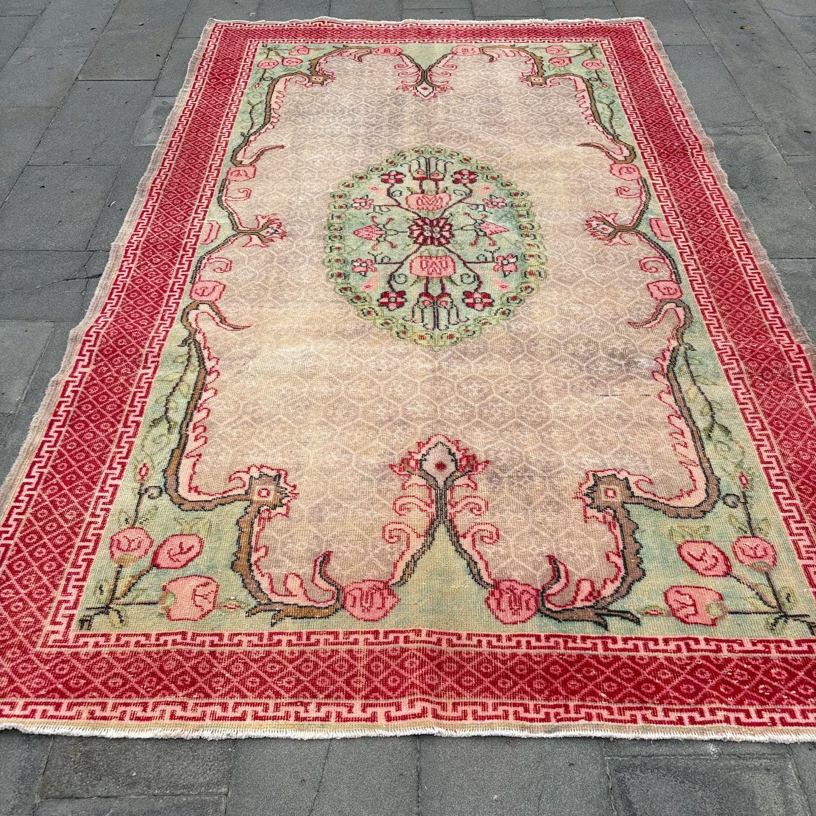 XL Vintage Turkish Accent Area Rug 5.9 x 9.7 ft