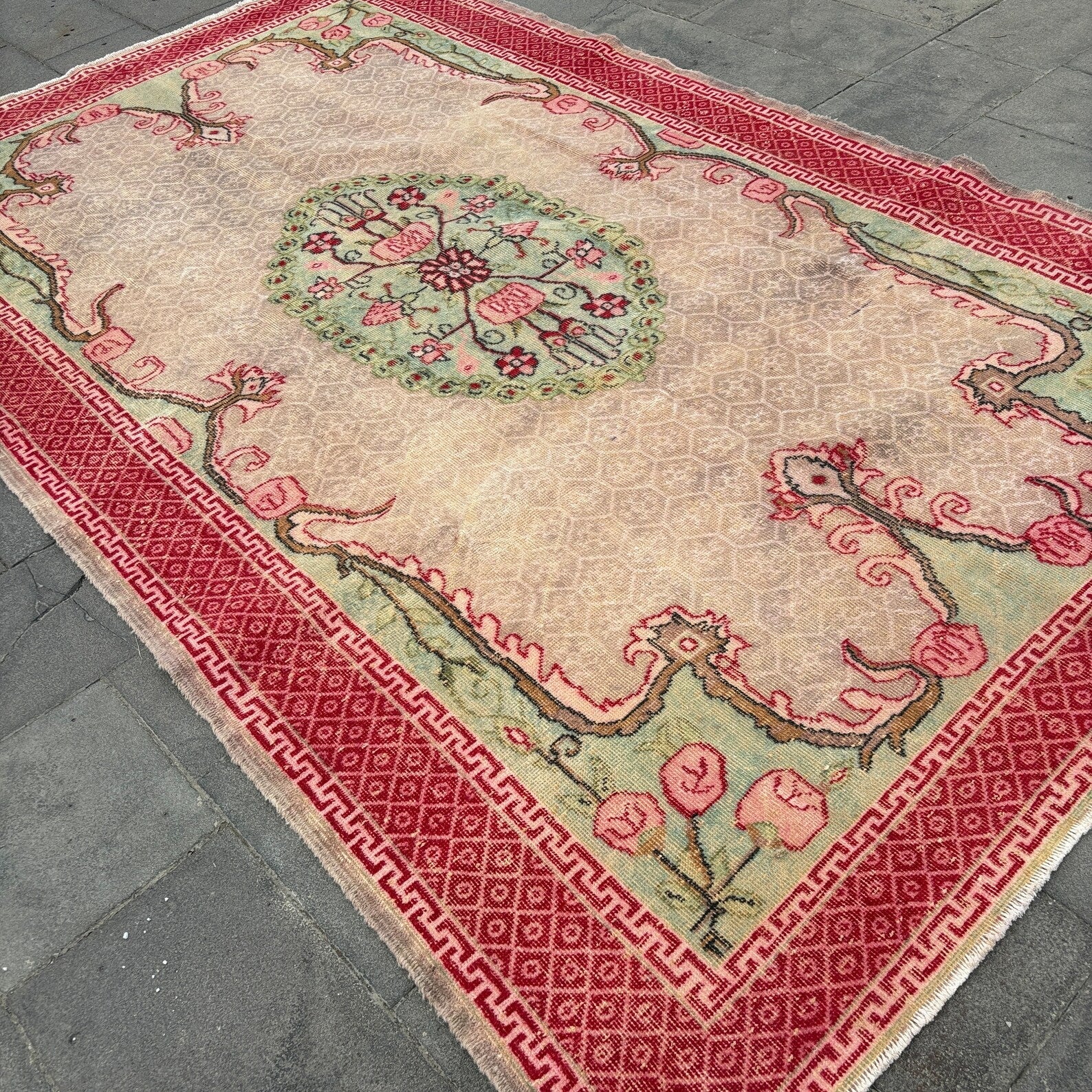 XL Vintage Turkish Accent Area Rug 5.9 x 9.7 ft
