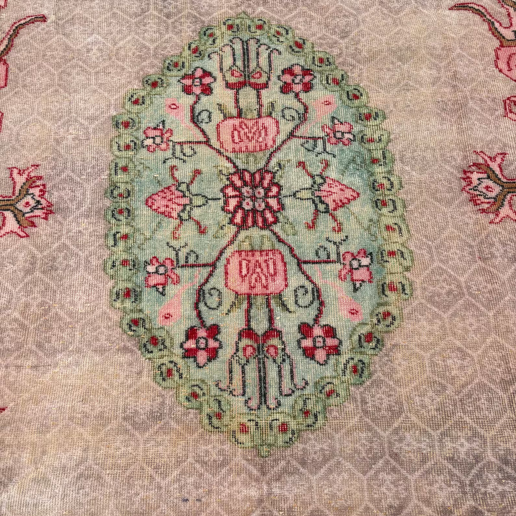 XL Vintage Turkish Accent Area Rug 5.9 x 9.7 ft