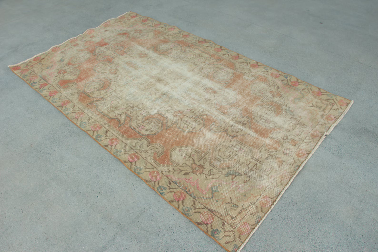 Vintage Turkish Accent Area rug 4.2 x 7.3 ft