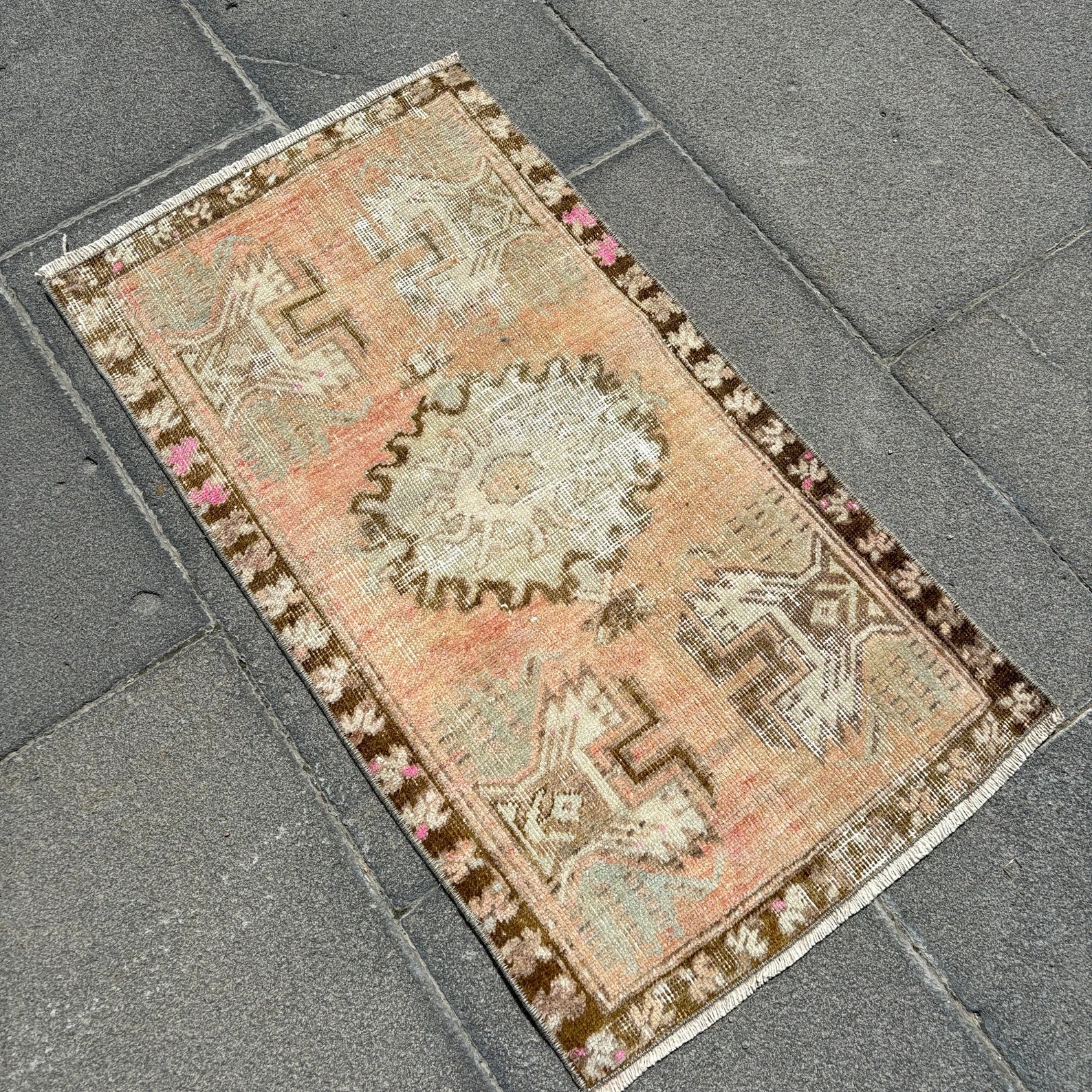 Vintage Turkish Mini Rug 1.5 x 2.8 ft