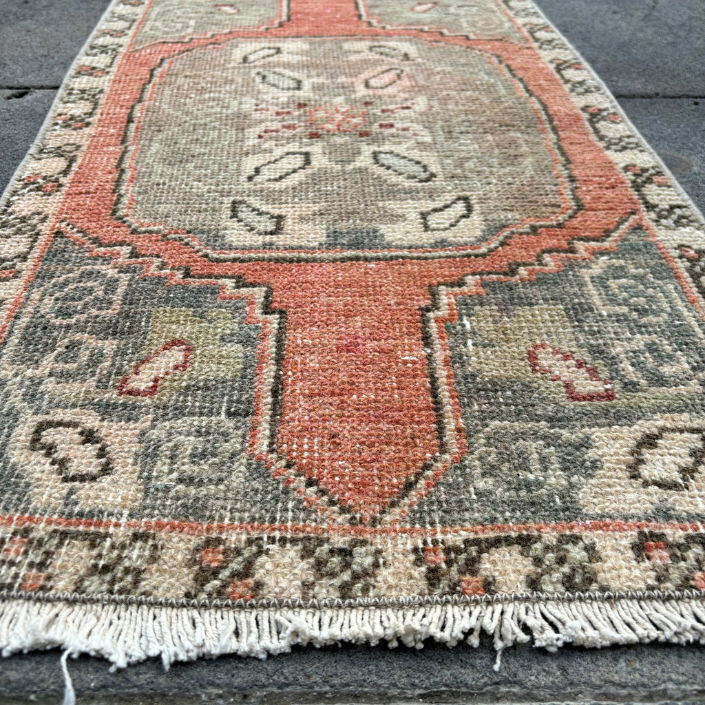 Vintage Turkish Mini Rug 1.5 x 2.7 ft