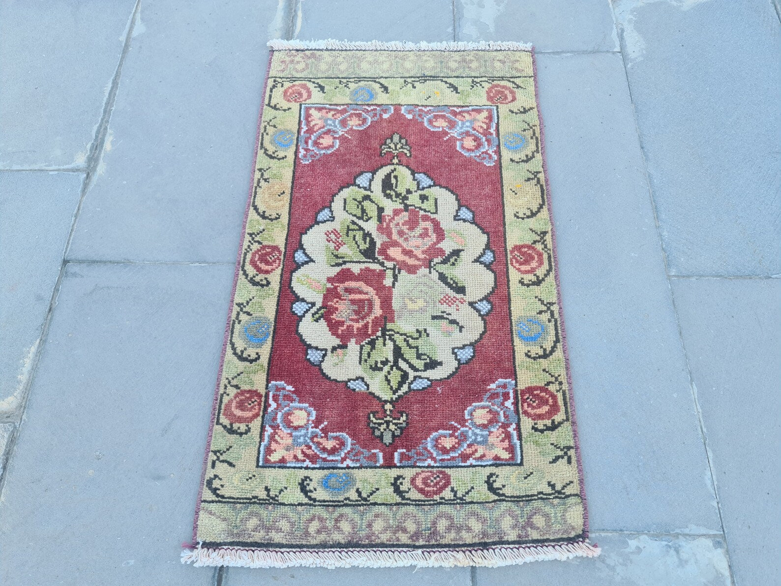 Vintage Turkish Mini Rug 1.6 x 2.8 ft