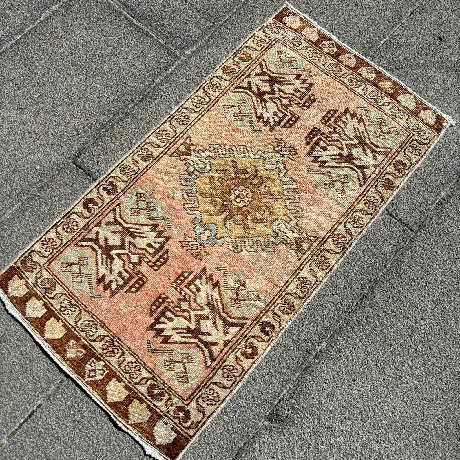 Vintage Turkish Mini Rug 1.5 x 2.8 ft