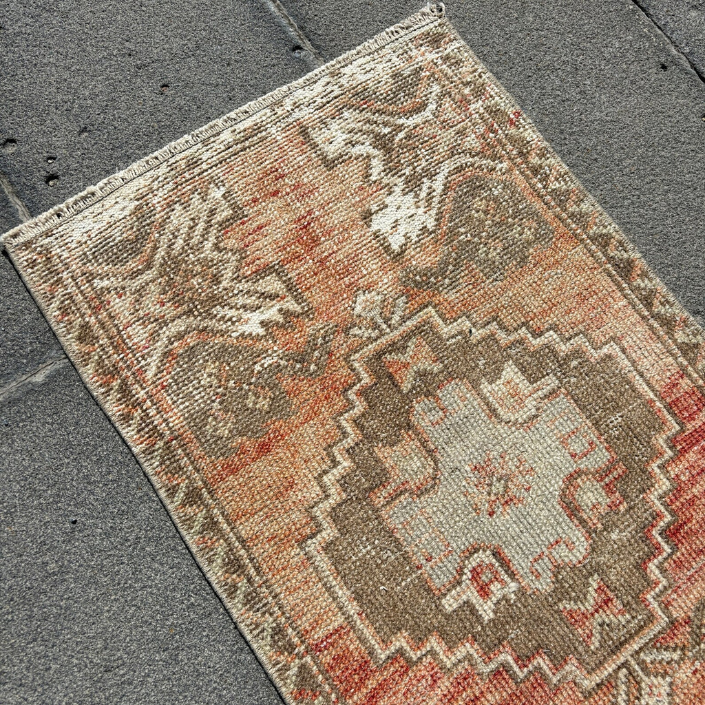 Vintage Turkish Mini Rug 1.5 x 2.8 ft