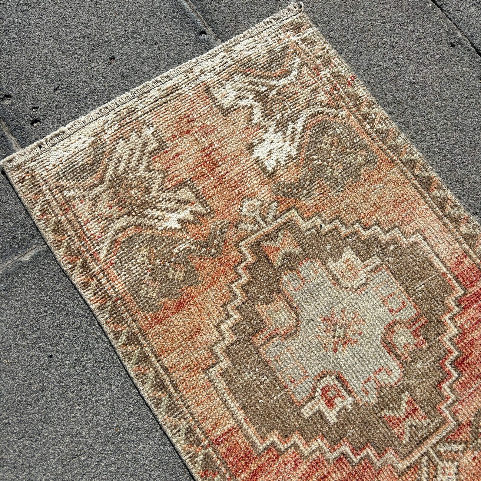 Vintage Turkish Mini Rug 1.5 x 2.8 ft