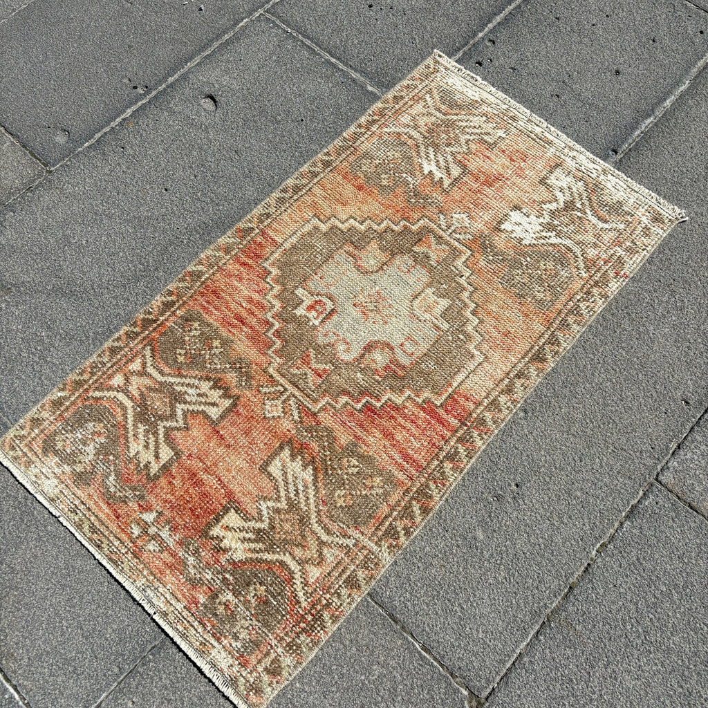 Vintage Turkish Mini Rug 1.5 x 2.8 ft