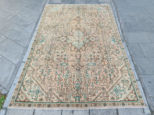 XL Vintage Persian Accent Area rug 5 x 7.9 ft