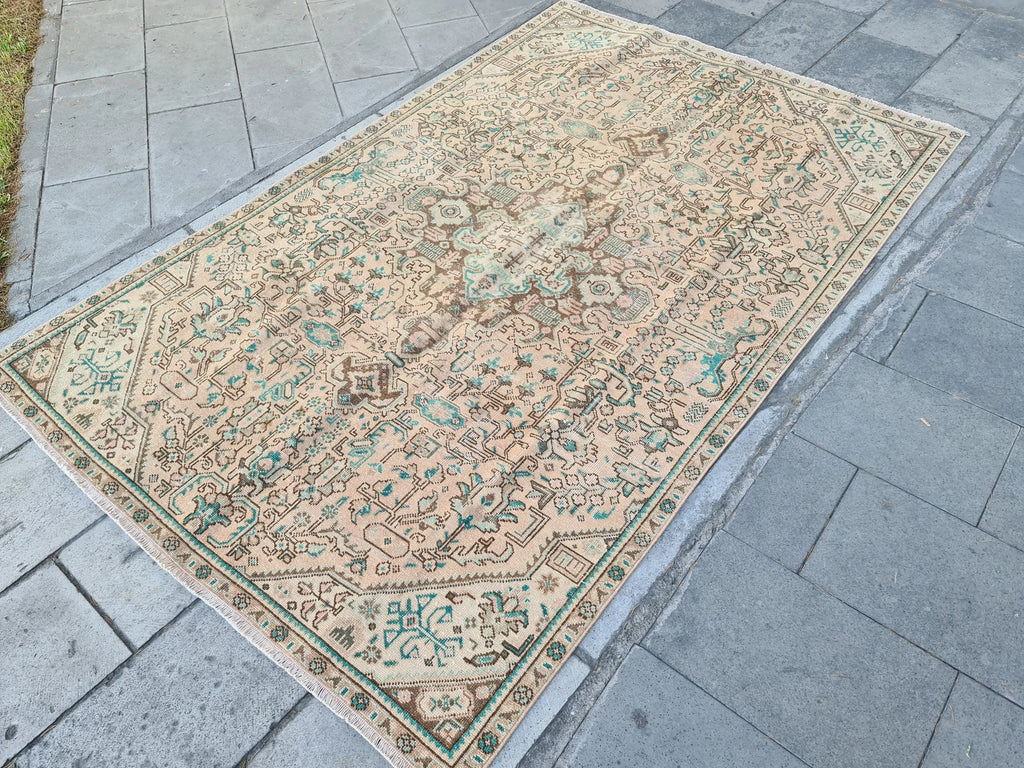XL Vintage Persian Accent Area rug 5 x 7.9 ft