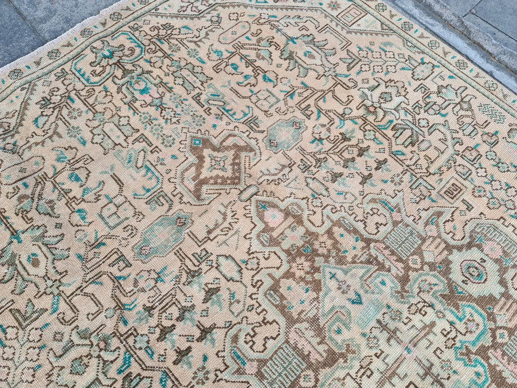 XL Vintage Persian Accent Area rug 5 x 7.9 ft