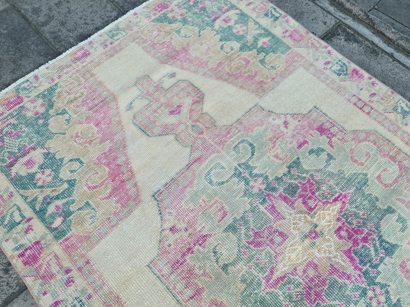 Vintage Turkish Accent Area rug 4.2 x 6.8 ft