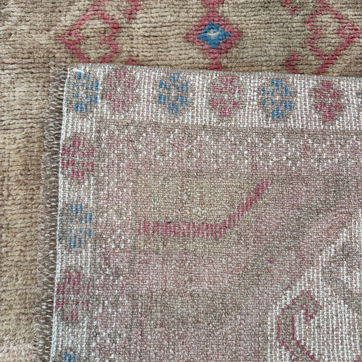 Vintage Turkish Accent Area rug 3.4 x 5 ft