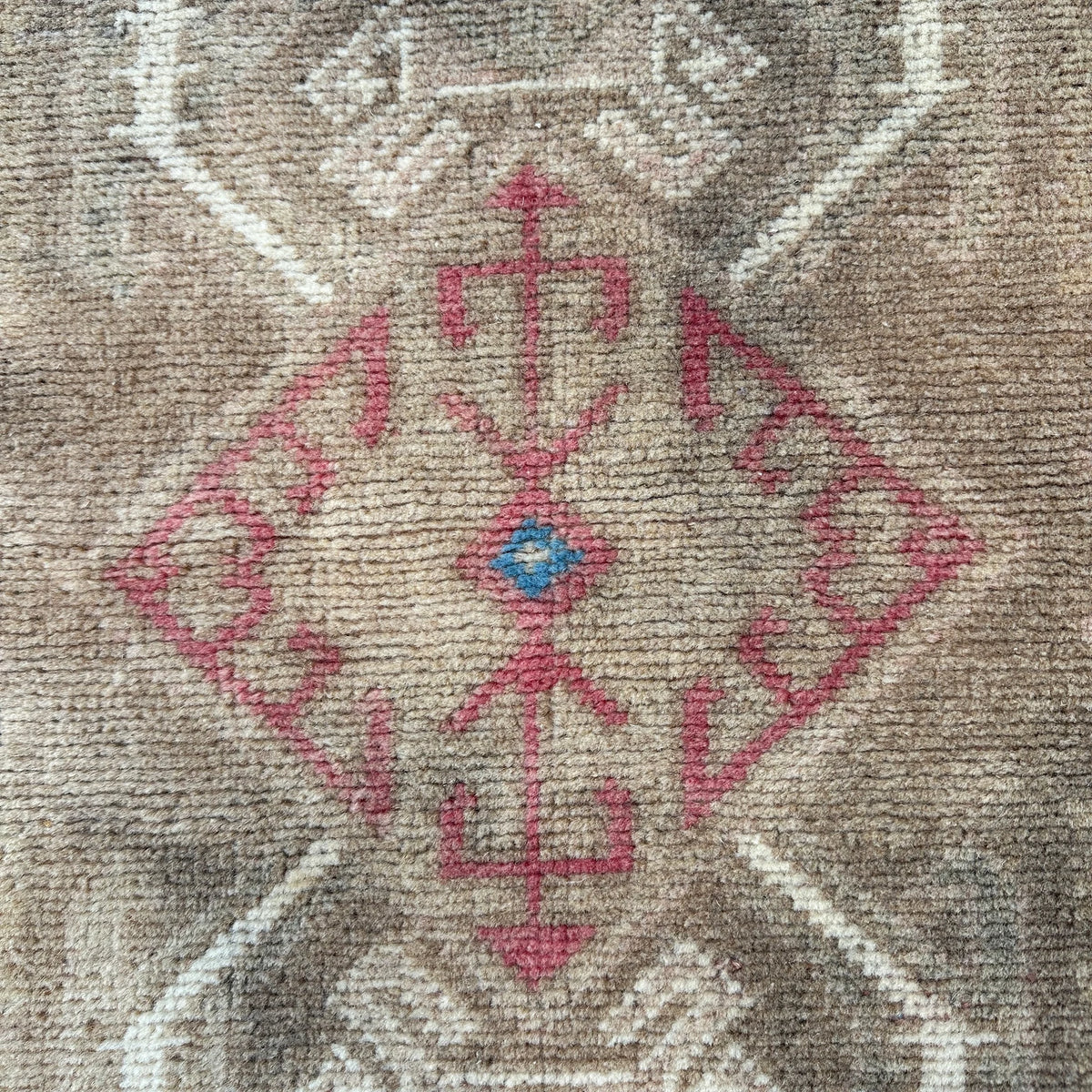 Vintage Turkish Accent Area rug 3.4 x 5 ft