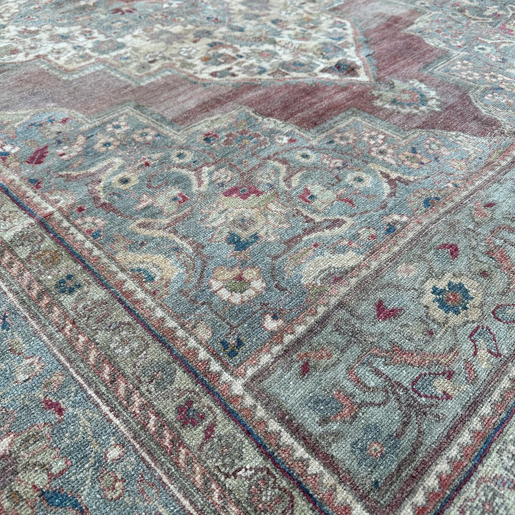 XL Vintage Turkish Accent Area Rug 5.9 x 8.4 ft