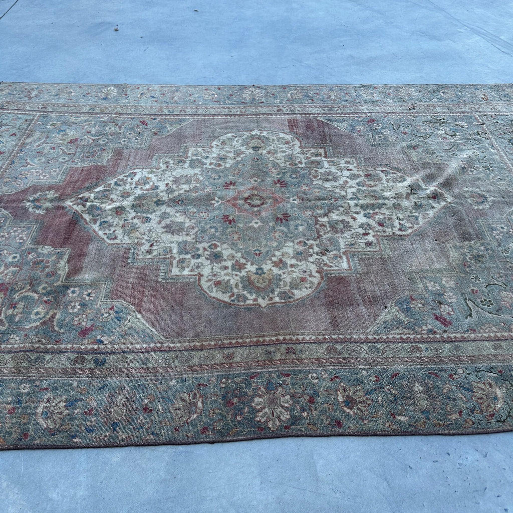 XL Vintage Turkish Accent Area Rug 5.9 x 8.4 ft