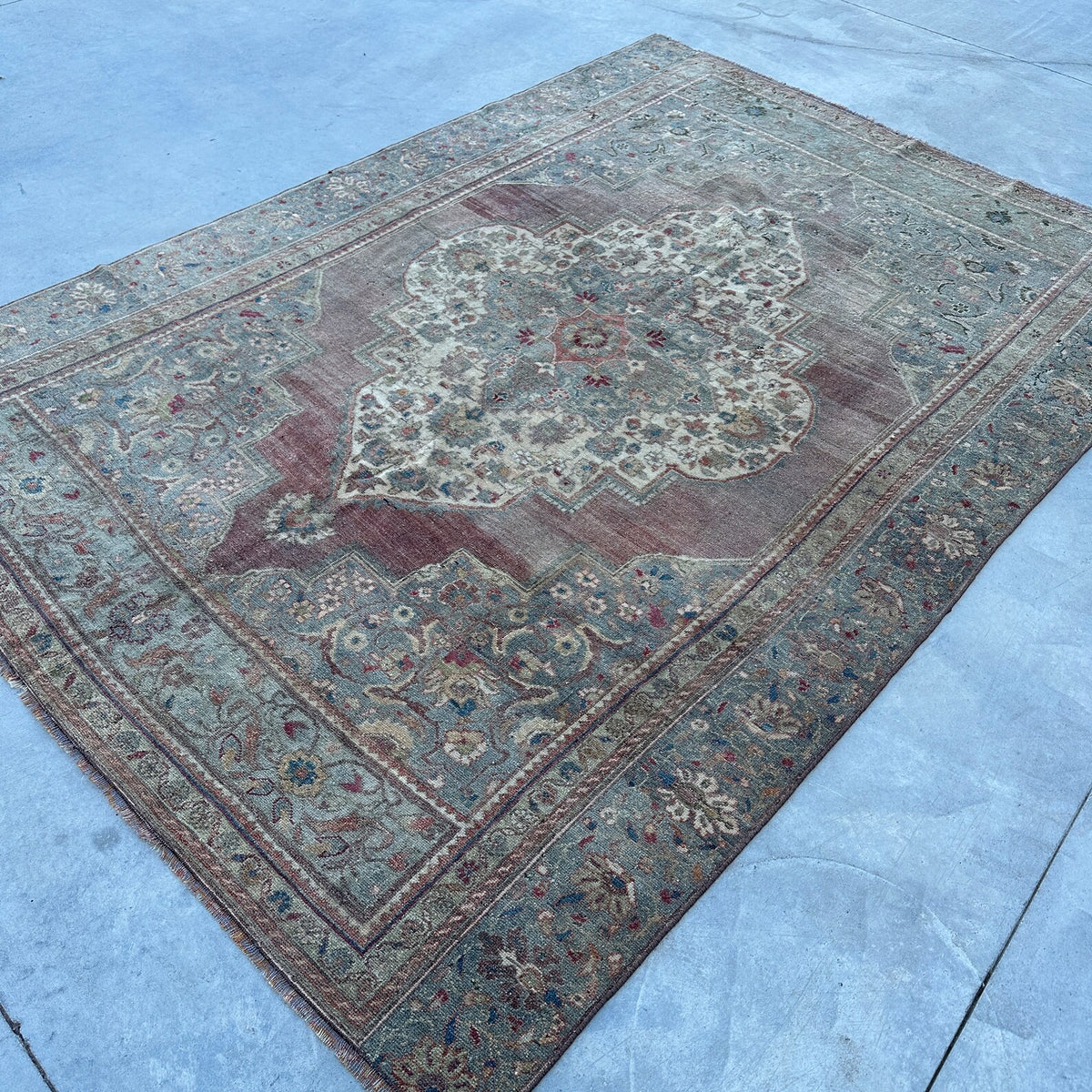 XL Vintage Turkish Accent Area Rug 5.9 x 8.4 ft