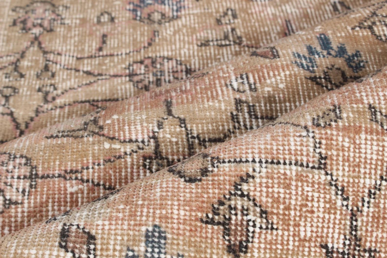 Vintage Turkish Runner Rug 2.9 x 6.3 ft