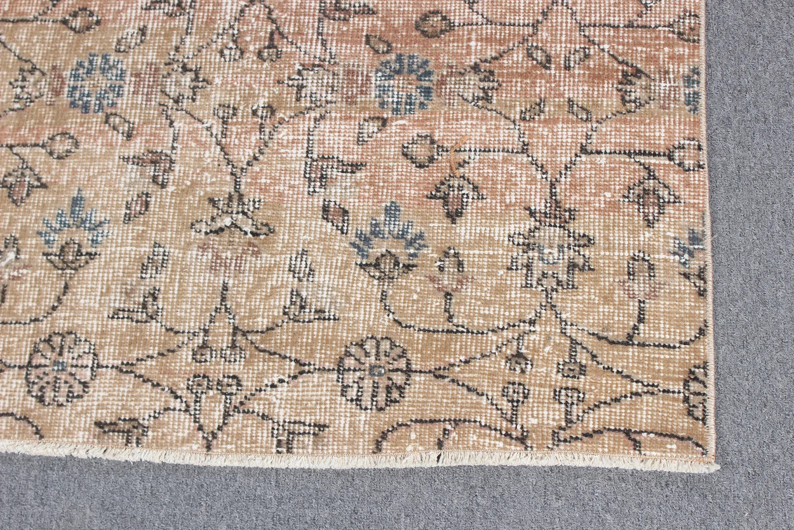 Vintage Turkish Runner Rug 2.9 x 6.3 ft