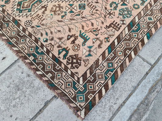 Vintage Persian Accent Area Rug 5 x 7.7 ft