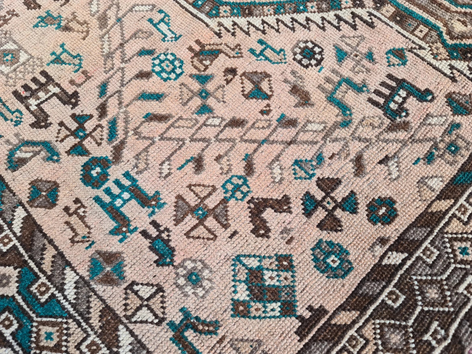 Vintage Persian Accent Area Rug 5 x 7.7 ft
