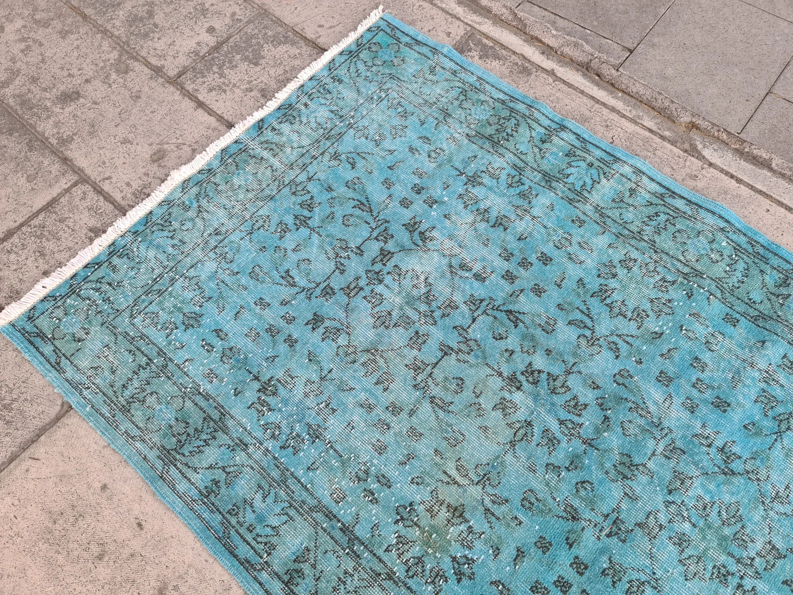 Vintage Turkish Accent Area rug 3.7 x 6.8 ft