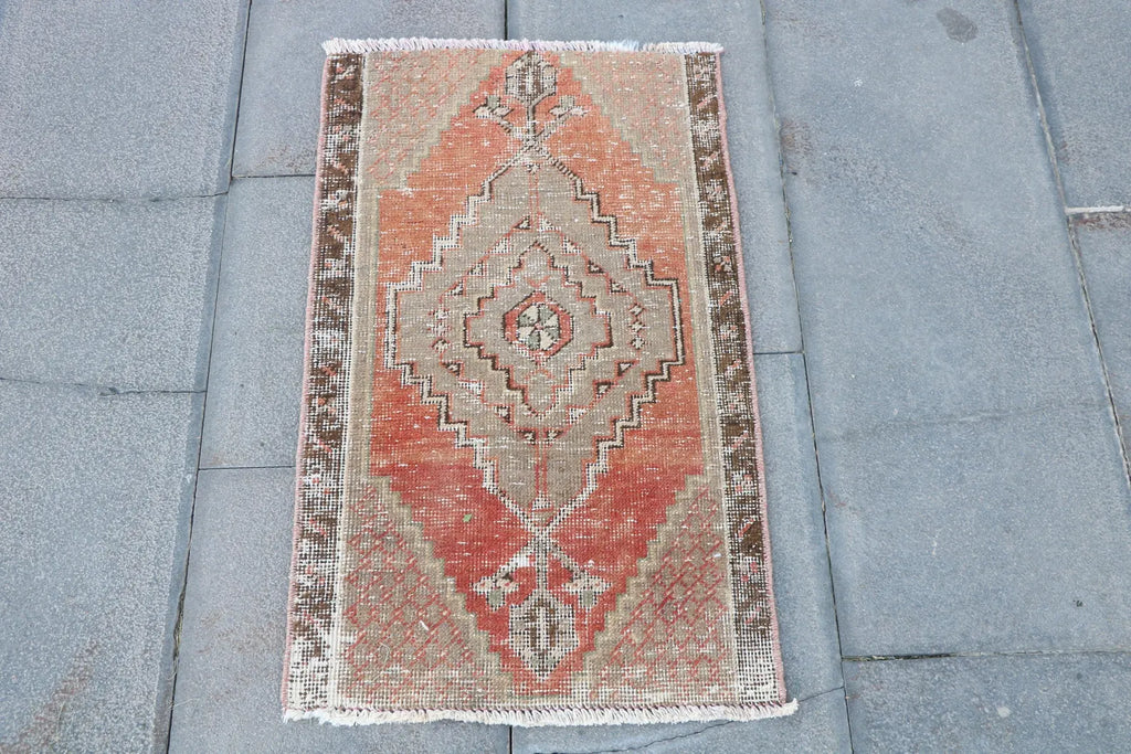 Vintage Turkish Mini Rug 1.5 x 2.5 ft