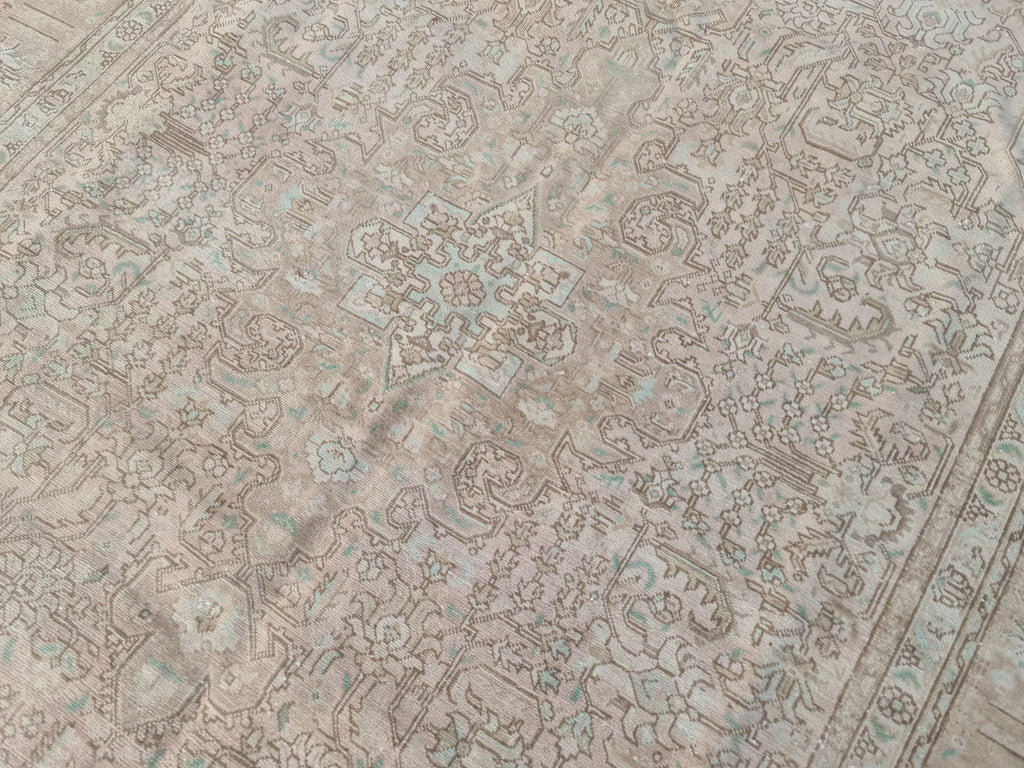 XL Vintage Turkish Accent Area Rug 6.3 x 9.7 ft