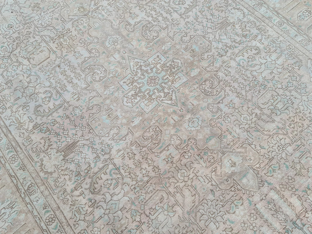 XL Vintage Turkish Accent Area Rug 6.3 x 9.7 ft
