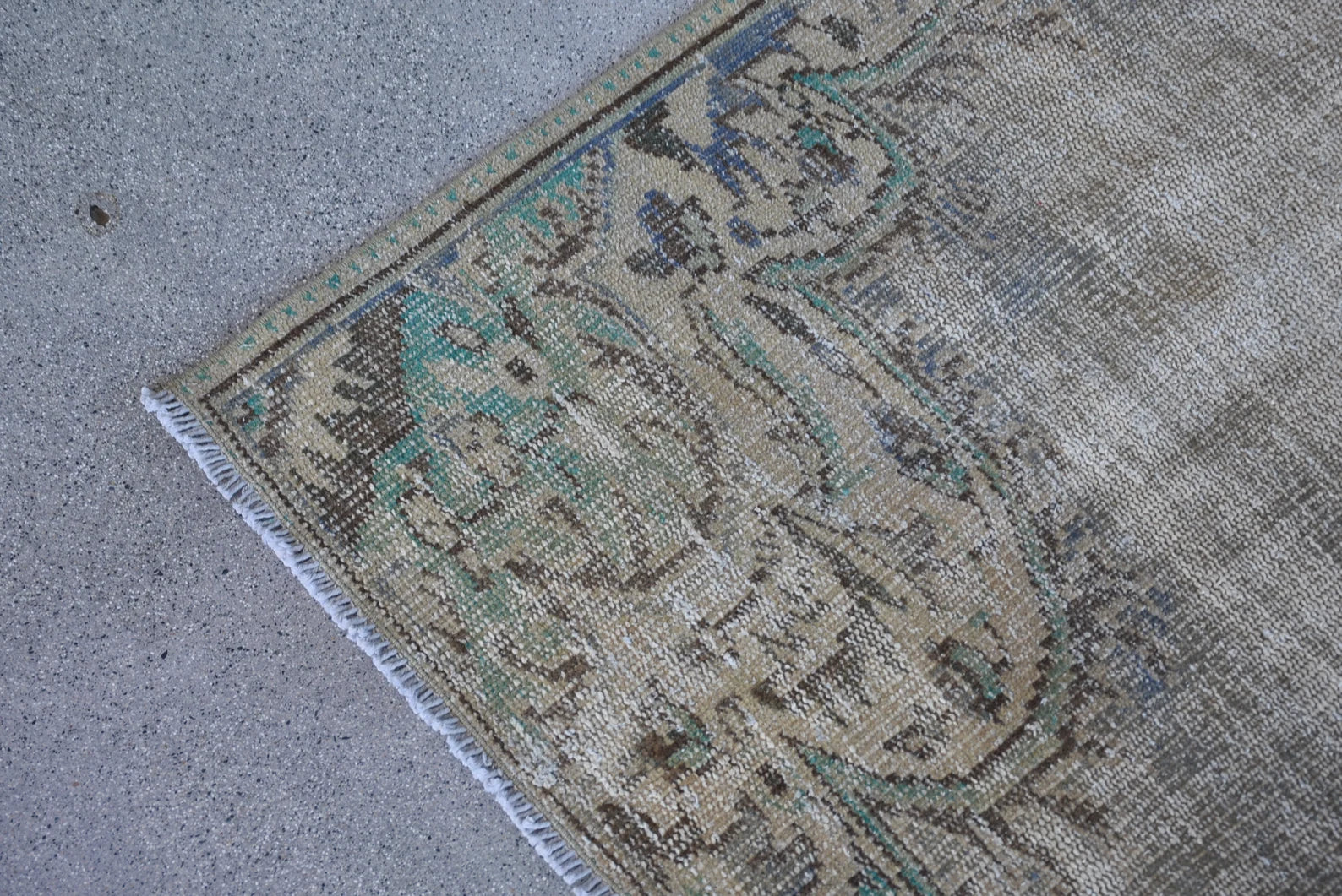 XL Vintage Turkish Accent Area Rug 5.1 x 7.7 ft