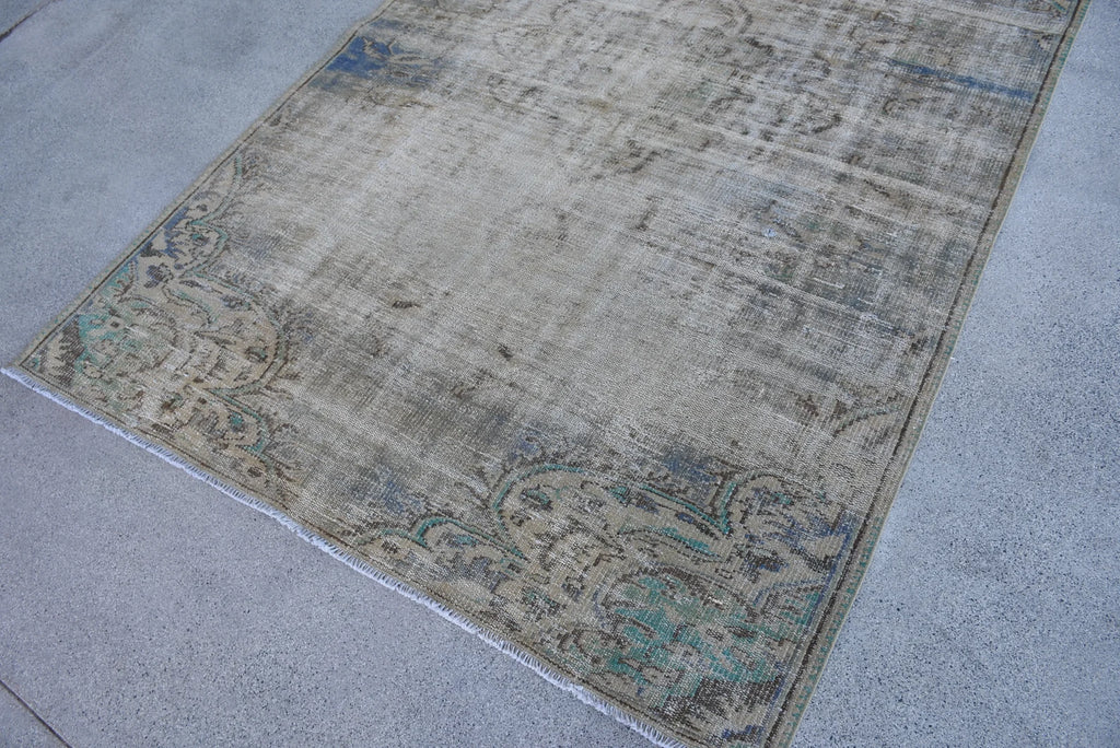 XL Vintage Turkish Accent Area Rug 5.1 x 7.7 ft