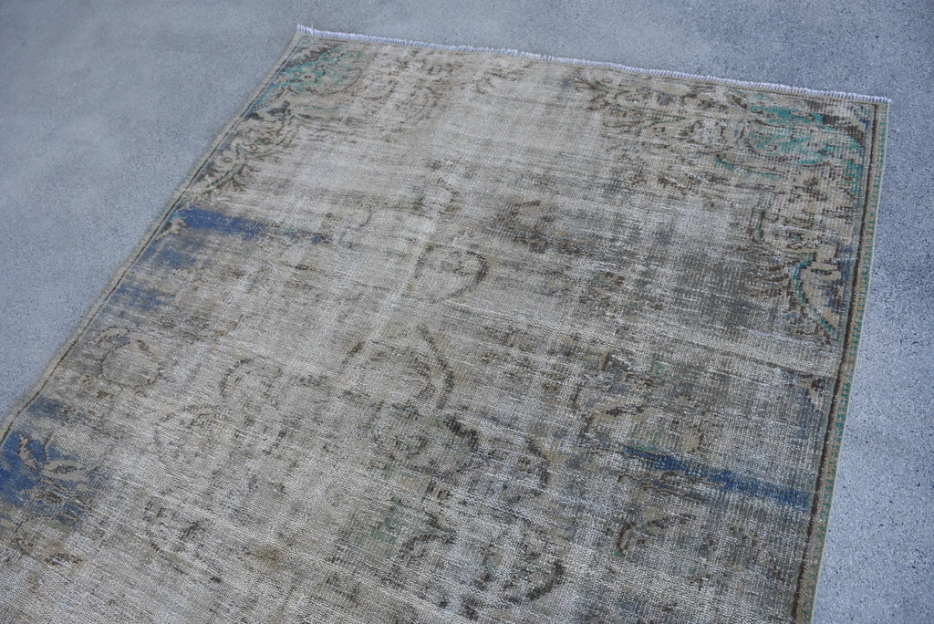 XL Vintage Turkish Accent Area Rug 5.1 x 7.7 ft