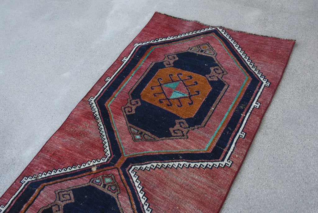 Vintage Turkish Accent Area rug 2.7 x 5.8 ft