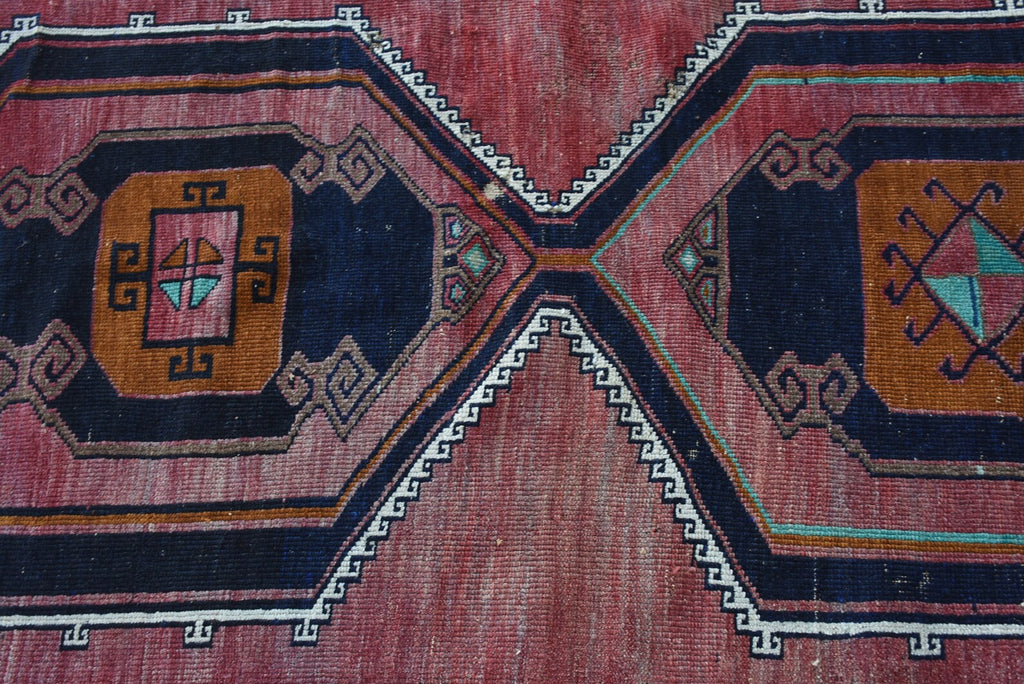 Vintage Turkish Accent Area rug 2.7 x 5.8 ft