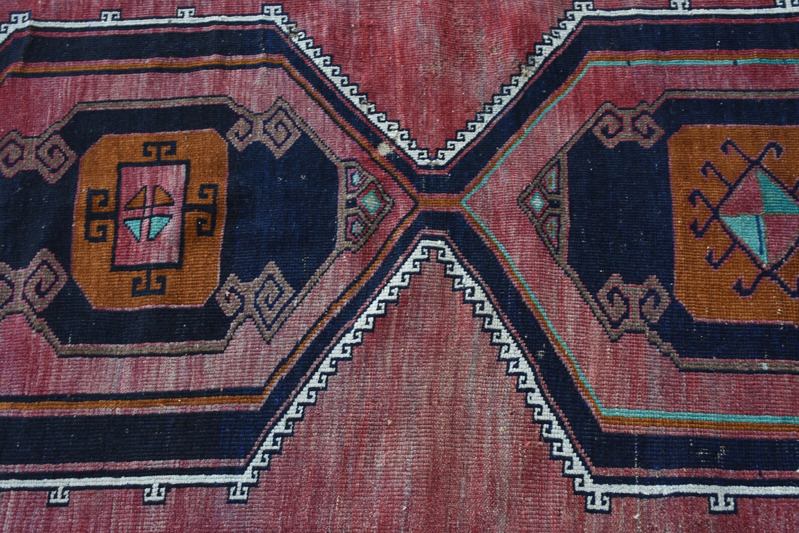 Vintage Turkish Accent Area rug 2.7 x 5.8 ft