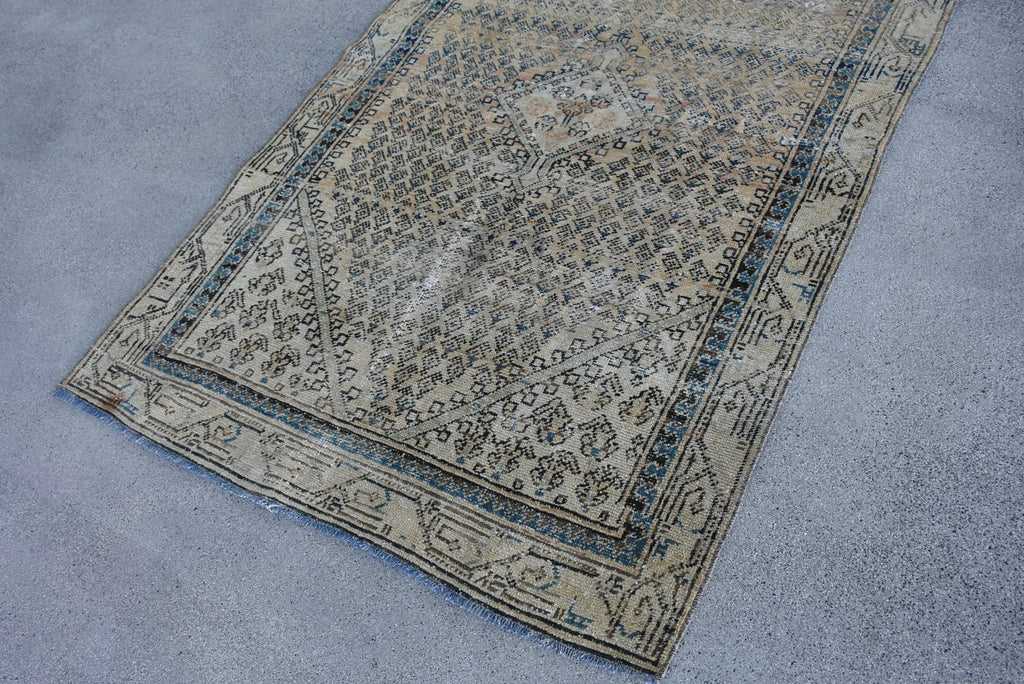 Vintage Persian Accent Area rug 3.9 x 6.2 ft