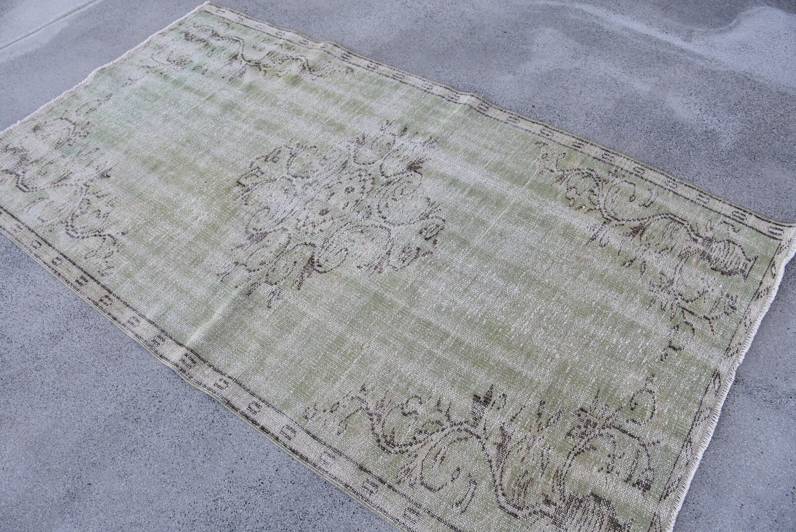 Vintage Turkish Accent Area rug 4.1 x 7.4 ft