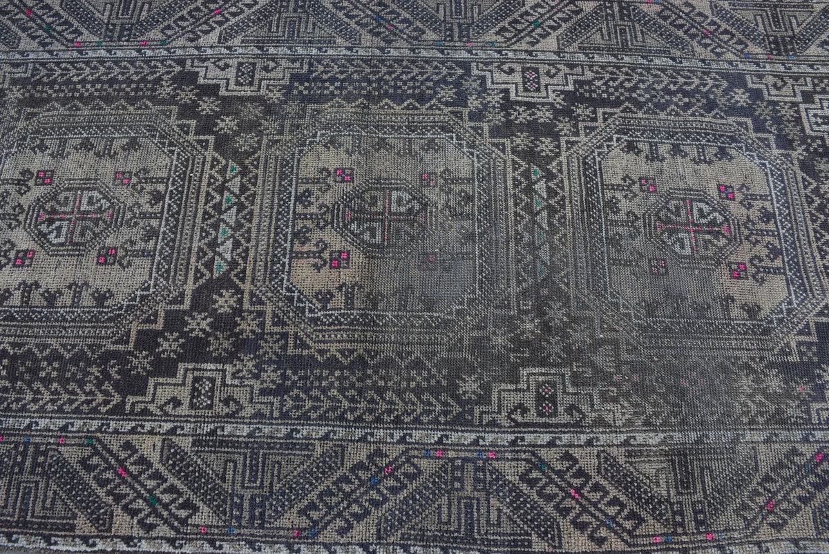 Vintage Persian Accent Area Rug 3.7 x 7.9 ft