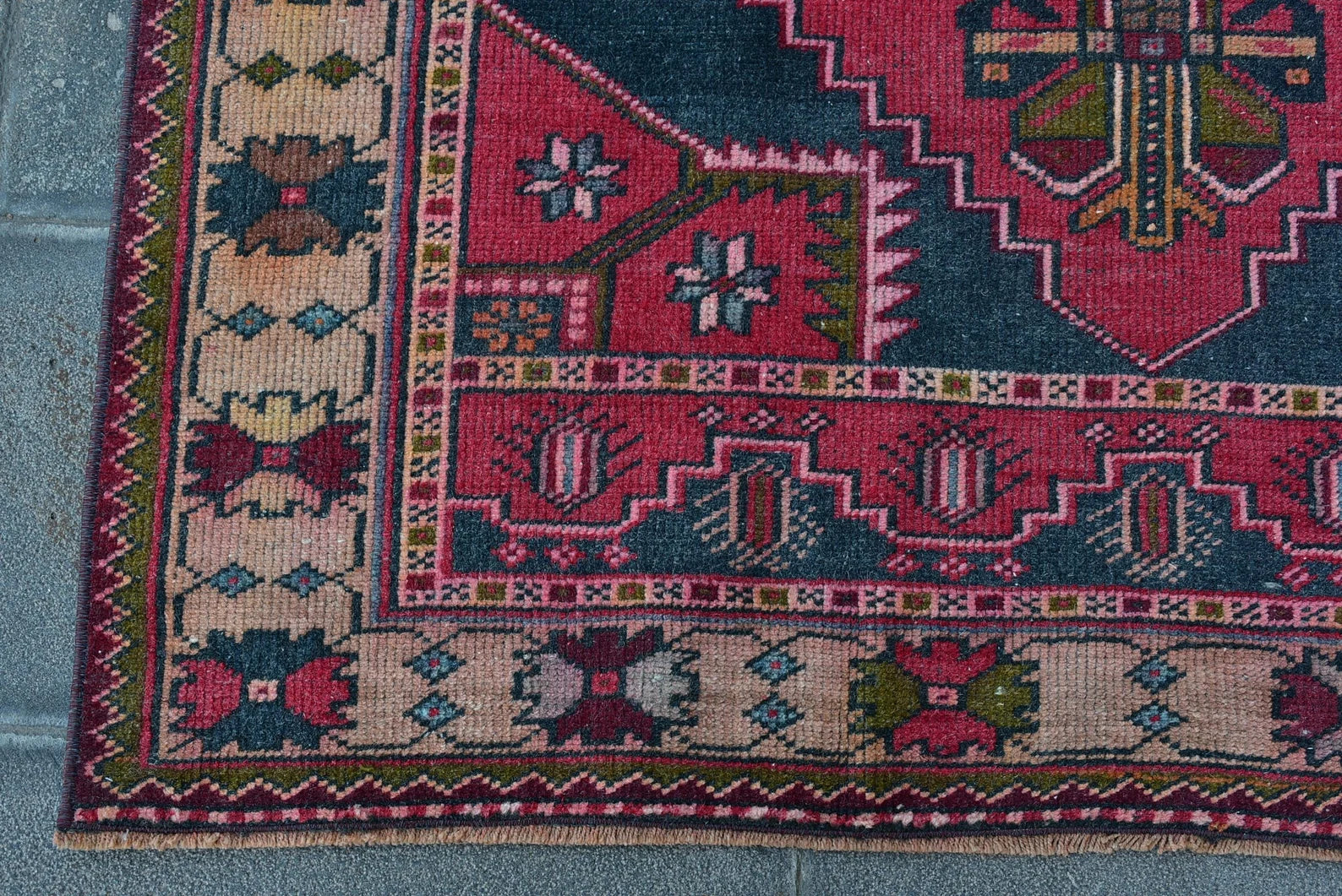 Vintage Turkish Accent Area rug 4 x 7.4 ft