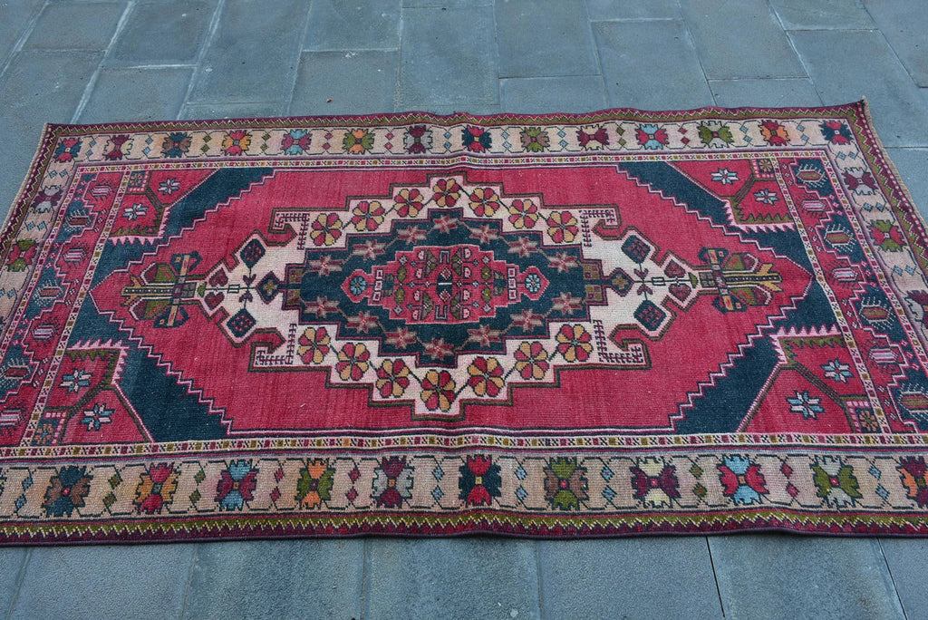 Vintage Turkish Accent Area rug 4 x 7.4 ft
