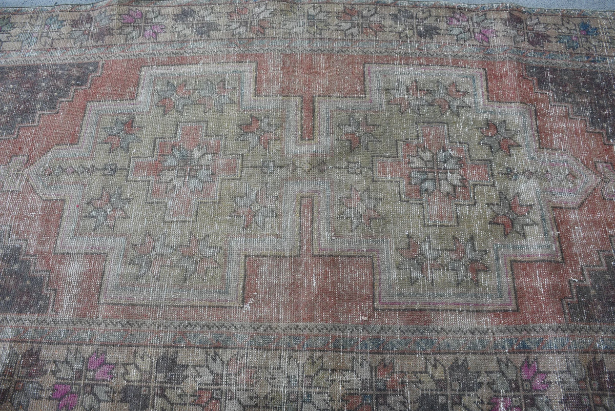 Vintage Persian Accent Area Rug 4.2 x 8.4 ft