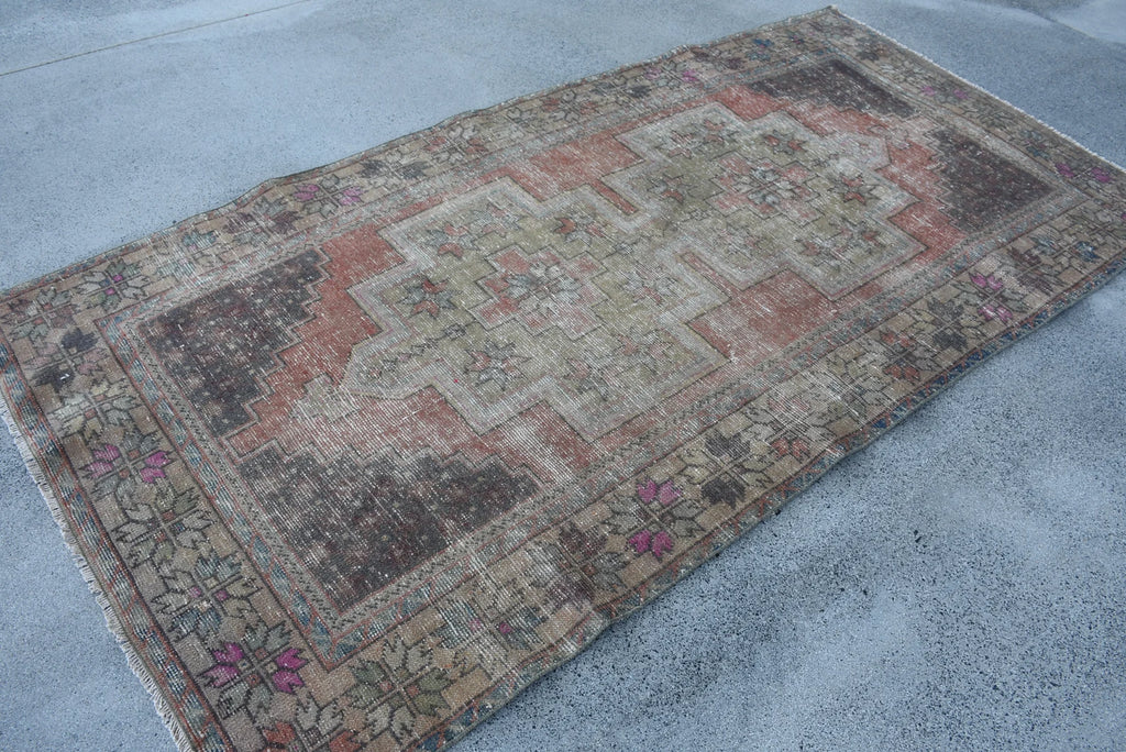 Vintage Persian Accent Area Rug 4.2 x 8.4 ft