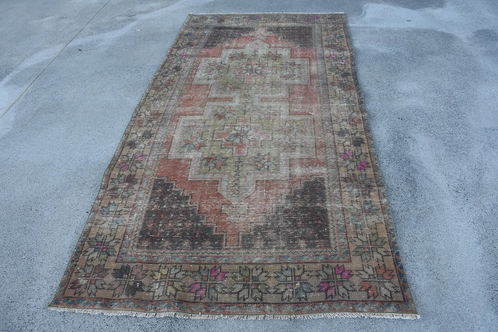 Vintage Persian Accent Area Rug 4.2 x 8.4 ft