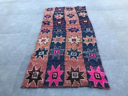 Vintage Turkish Accent Area rug 2.6 x 5.6 ft