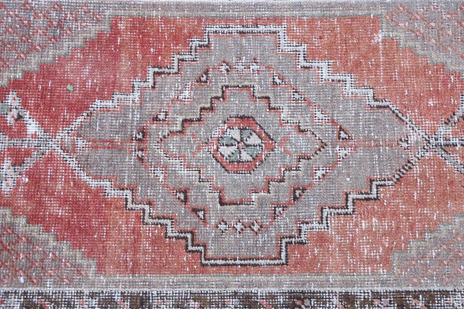 Vintage Turkish Mini Rug 1.5 x 2.5 ft